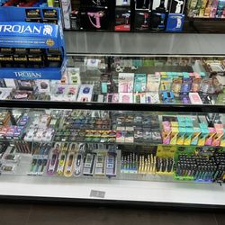 Zeus Smoke Shop - Wide selection of THC cartridges and batteries! Contraceptives and aphrodisiacs