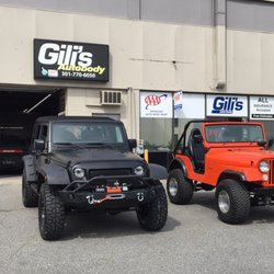 Gili's Autobody - Satin black wrap