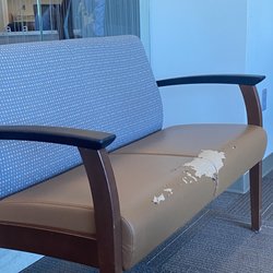 Fondren Orthopedic Group - Waiting area seating