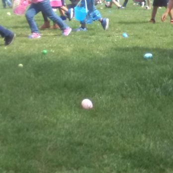 Madera Child Development Center - Easter egg hunt at madera child development center - Child Care & Day Care Near Me - Madera, California Madera Child Development Center - Easter egg hunt at madera child development center - Child Care & Day Care Near Me - Madera, California