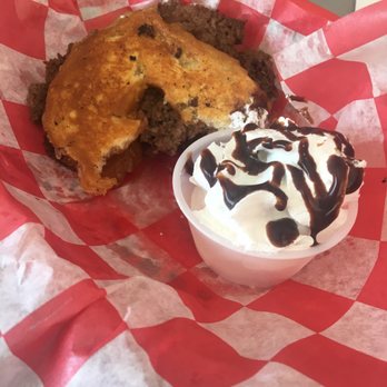 Wimpy Burger - Donut burger (I was hungry) - Burgers Near Me - Flat Rock, Michigan