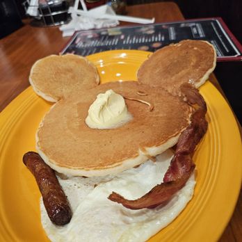 La Villa Burgers - Kids Pancake Breakfast - Mexican Near Me - Banning, California La Villa Burgers - Kids Pancake Breakfast - Mexican Near Me - Banning, California