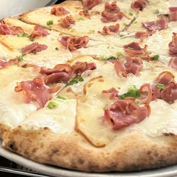 Juliana's - No.1 white pie - Pizza Near Me - Brooklyn, New York Juliana's - No.1 white pie - Pizza Near Me - Brooklyn, New York