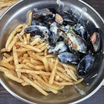 The Albright - Mussels and fries - Seafood Near Me - Santa Monica, California The Albright - Mussels and fries - Seafood Near Me - Santa Monica, California