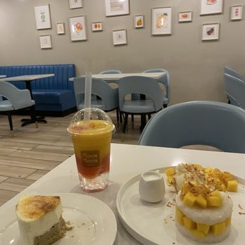 Mango Mango - Mango Strawberry Smoothie-O, Crème Brûlée Earl Grey Cheesecake, Mango Coconut Sticky Rice with Ice Cream - Desserts Near Me - Long Island City, New York