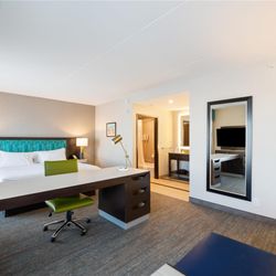 Hampton Inn by Hilton Winnipeg Airport/Polo Park - Guest room