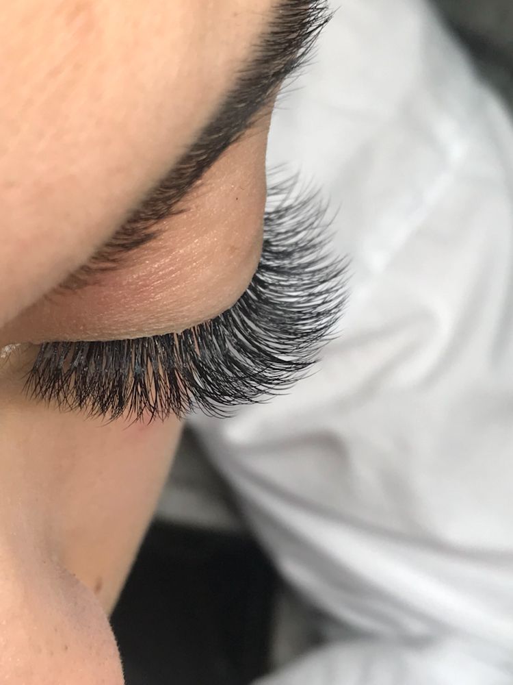 Apple Lashes Logo