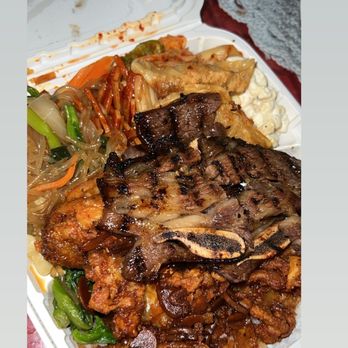 Gina's Kapolei - Barbeque Near Me - Kapolei, Hawaii