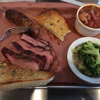 101 Wine Press - Tri Tip, Chicken and artichoke sausage, broccoli salad and beans - Wine Bars Near Me - Prunedale, California