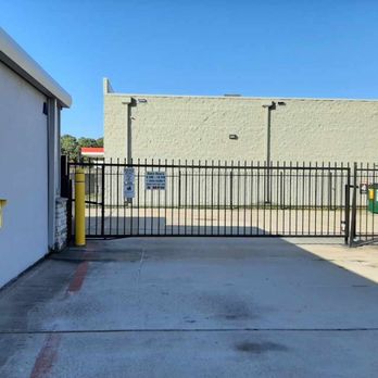 iStorage - Self Storage Near Me - Baytown, Texas iStorage - Self Storage Near Me - Baytown, Texas