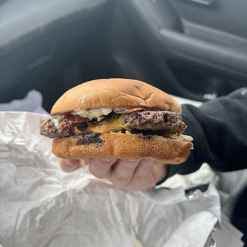 Lucky's Drive In - This is there bbq bacon burger with grilled onions, it was just absolutely mouth watering!! - Burgers Near Me - Tacoma, Washington Lucky's Drive In - This is there bbq bacon burger with grilled onions, it was just absolutely mouth watering!! - Burgers Near Me - Tacoma, Washington