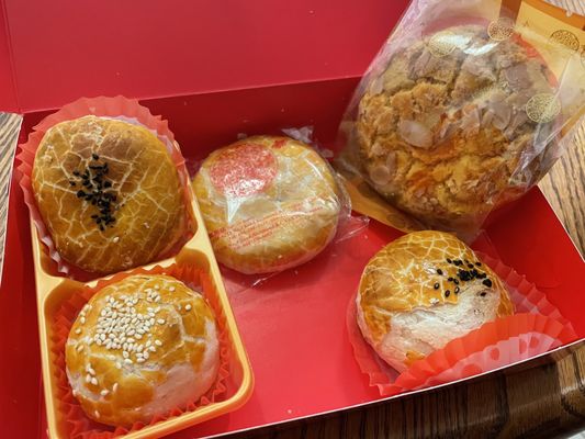 Kam Do Bakery by null