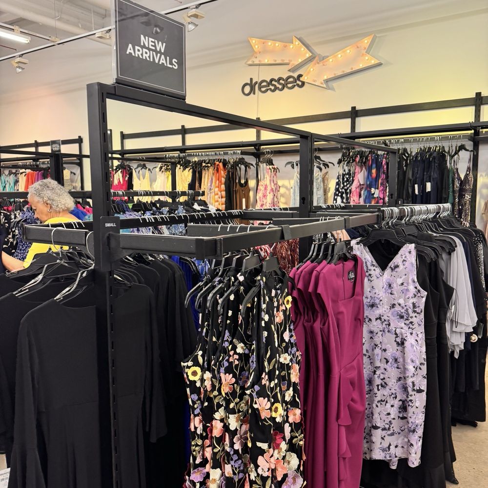 Bloomingdale's Outlet - Accessories Near Me - Paramus, New Jersey Bloomingdale's Outlet - Accessories Near Me - Paramus, New Jersey