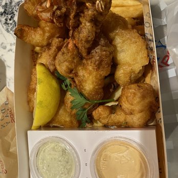Gordon Ramsay Fish & Chips - Lobster & Shrimp Combo - Fish & Chips Near Me - Orlando, Florida Gordon Ramsay Fish & Chips - Lobster & Shrimp Combo - Fish & Chips Near Me - Orlando, Florida