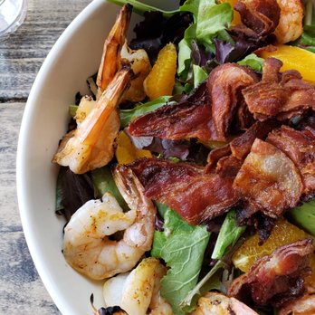 Black Horse Pub - shrimp and bacon salad - Pubs Near Me - Brooklyn, New York