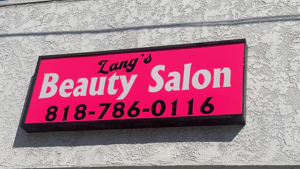 Lang's Beauty Salon Logo