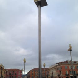Les Sept Statues Illuminées