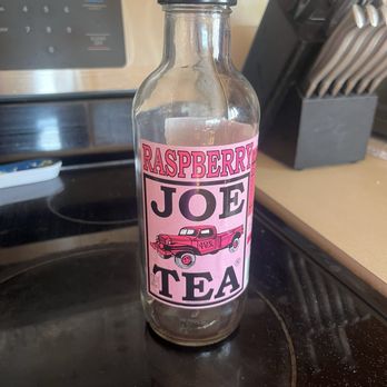 Capones Italian eatery - One type of pop, we had peach of the same brand very fresh tasting. - Pizza Near Me - Penfield, New York