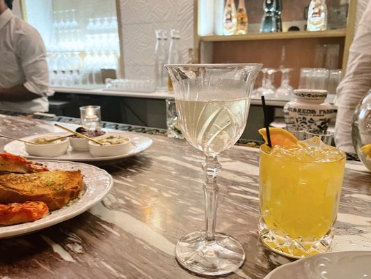 Gino & Marty's by null