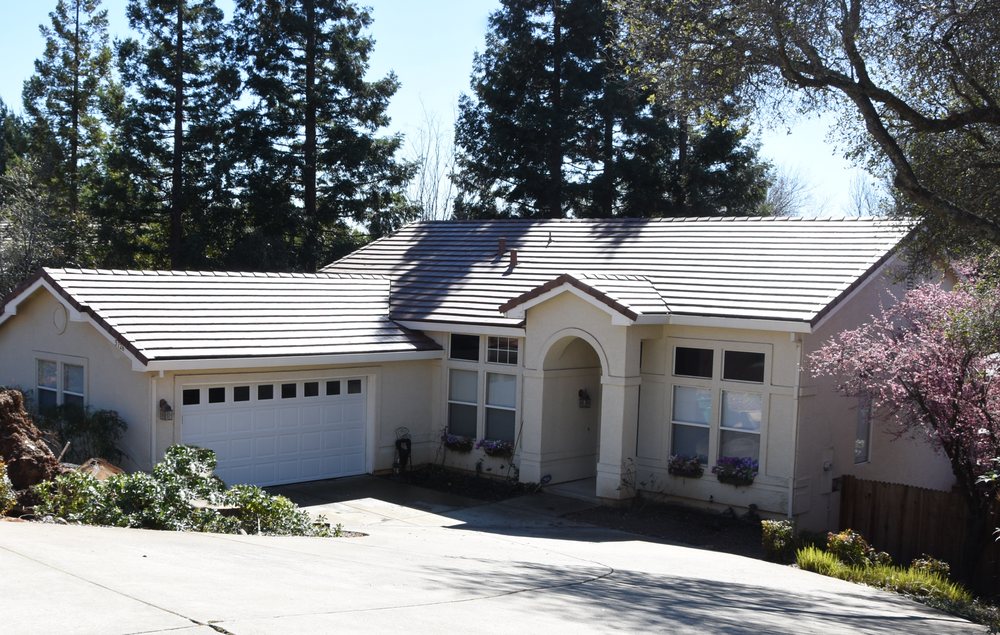 Slide of Davis Roofing Group