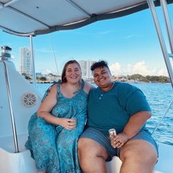 Sail PR - Starting the boat excursion with complimentary drinks, and learning from the water with my wife.