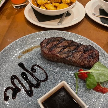 Ginger and Baker - Steak and potatoes (crispy and soft all at the same time SO GOOD!) - Cafes Near Me - Fort Collins, Colorado