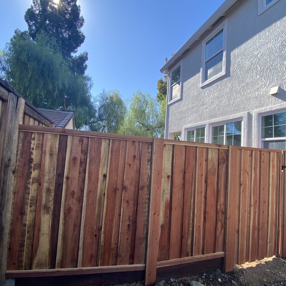 Castillo Fencing - After: more structurally sound and looks great. - Fences & Gates Near Me - Sacramento, California Castillo Fencing - After: more structurally sound and looks great. - Fences & Gates Near Me - Sacramento, California