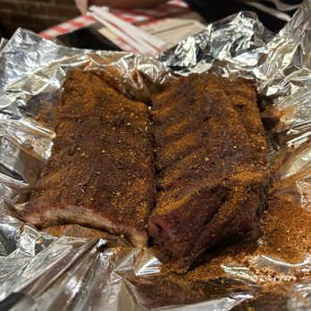 Charlie Vergos' Rendezvous - Full rack with dry rub, preferred this way sauce is self service. It was sooo good! - Barbeque Near Me - Memphis, Tennessee Charlie Vergos' Rendezvous - Full rack with dry rub, preferred this way sauce is self service. It was sooo good! - Barbeque Near Me - Memphis, Tennessee