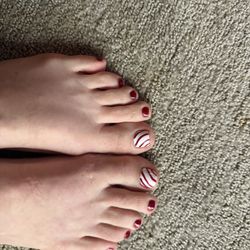 Nice Nails - Toe nail polish