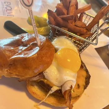 Evolve Brewing by Aces & Ales - Hangover Burger - Beer Bar Near Me - Las Vegas, Nevada