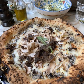 Pink Mamma - Double Truffle Pizza - Steakhouses Near Me - Paris, 75