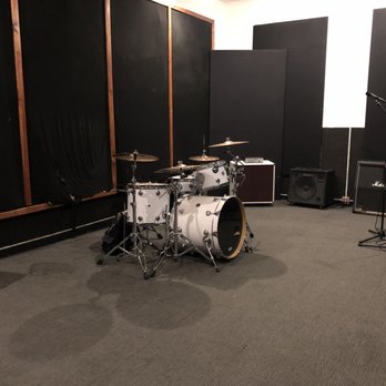 Amp Rehearsal - Recording & Rehearsal Studios Near Me - North Hollywood, California Amp Rehearsal - Recording & Rehearsal Studios Near Me - North Hollywood, California
