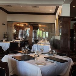 III Forks - Dining area