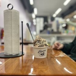 Legendairy Milkshake Bar - This is only 1 scoop!