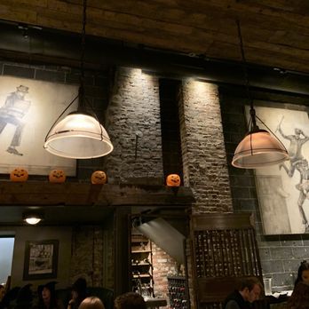 Ledger Restaurant & Bar - Interior - Desserts Near Me - Salem, Massachusetts