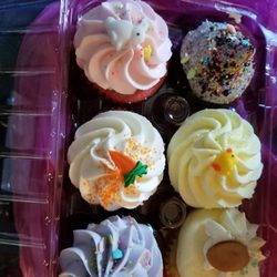 Mad Hatter Cupcake Shop - Beautiful and tasty!