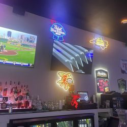 Bonnies Tavern