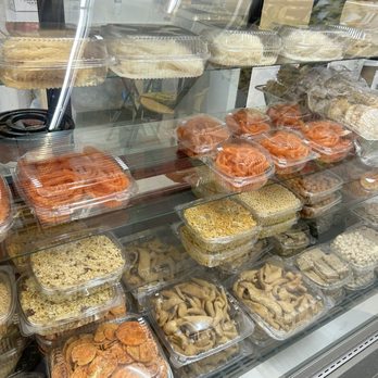 Lotte Plaza Market - Food Court Near Me - Chantilly, Virginia