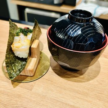 Oshi Nori - Sushi Bars Near Me - Vancouver, British Columbia