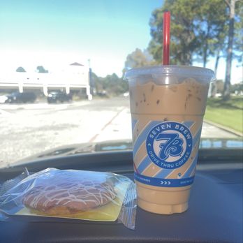 7 Brew Coffee - A picture of my Cookie Butter iced latte and my Chocolate Chip muffin top - Coffee & Tea Near Me - Houston, Texas 7 Brew Coffee - A picture of my Cookie Butter iced latte and my Chocolate Chip muffin top - Coffee & Tea Near Me - Houston, Texas