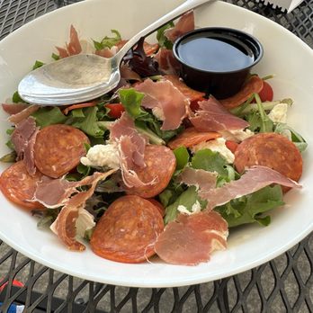 Cucina Bella - Mixed Greens Salad with fresh mozzarella, grape tomatoes and I requested prosciutto and pepperoni - Pizza Near Me - Bridgeville, Pennsylvania