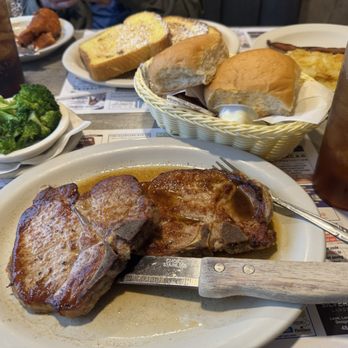 Coopersburg Diner - Pork chop dinner with broccoli and fresh rolls - Diners Near Me - Coopersburg, Pennsylvania