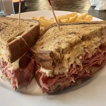 Fionn MacCool's Irish Pub & Restaurant - The Dubliner Sandwich - Breakfast & Brunch Near Me - Ponte Vedra, Florida Fionn MacCool's Irish Pub & Restaurant - The Dubliner Sandwich - Breakfast & Brunch Near Me - Ponte Vedra, Florida