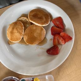 Kids strawberry pancakes Kids strawberry pancakes