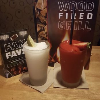 Applebee's Grill + Bar - Pina Colada & Strawberry Margarita - American Near Me - Rosedale, New York