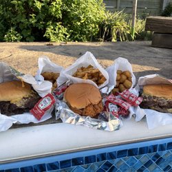Smash-N-Nash - We get it all!  Double Cheeseburger, Nashville Hot Chicken Sandwich, fries and tots!  Best in town!!!