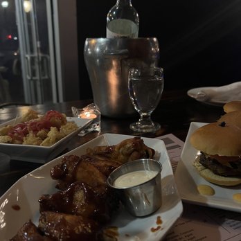 Aura Restaurant & Bar - Cocktail Bars Near Me - Hackensack, New Jersey