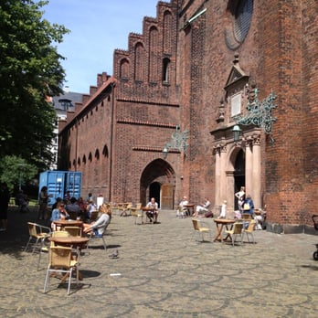 Helligåndskirken - Borde og stole ude foran - Churches Near Me - Copenhagen, 84
