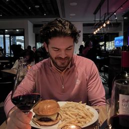 Brush Creek Wagyu Burger, Indoors