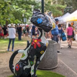 Portland Farmers Market - PSU - Coraline cat statue